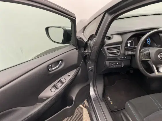 NISSAN LEAF II - voiture d'occasion - Photo 19