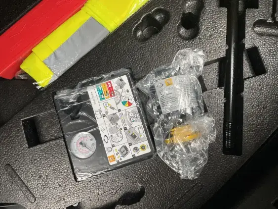 RENAULT CLIO V - voiture d'occasion - Photo 17