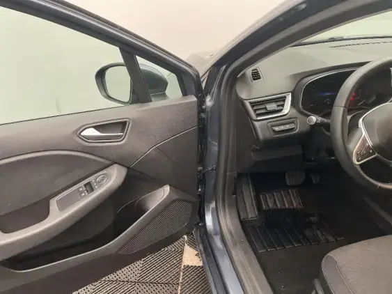 RENAULT CLIO V - voiture d'occasion - Photo 19