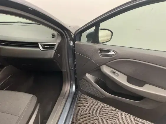 RENAULT CLIO V - voiture d'occasion - Photo 20