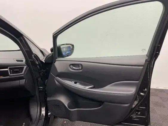 NISSAN LEAF II - voiture d'occasion - Photo 19