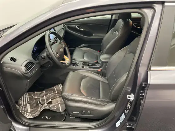 HYUNDAI I30 FASTBACK I - voiture d'occasion - Photo 18