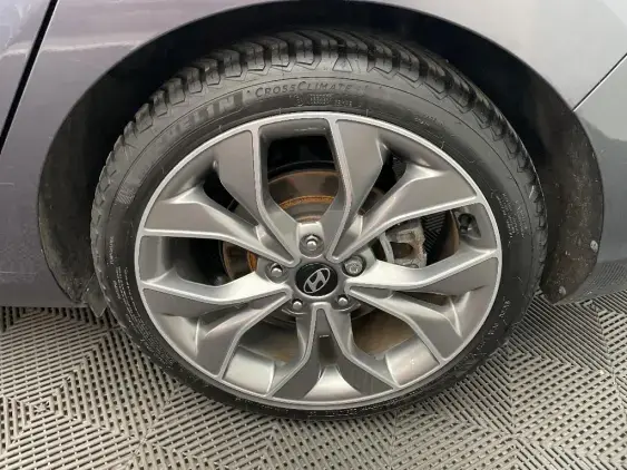 HYUNDAI I30 FASTBACK I - voiture d'occasion - Photo 24