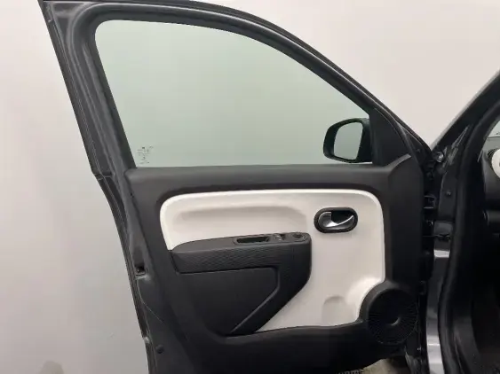 RENAULT TWINGO III - voiture d'occasion - Photo 19