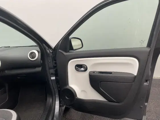 RENAULT TWINGO III - voiture d'occasion - Photo 20