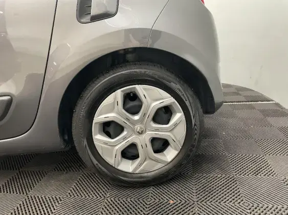 RENAULT TWINGO III - voiture d'occasion - Photo 24