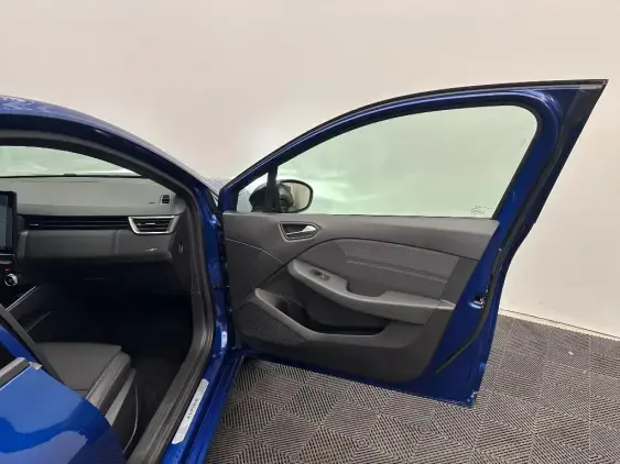 RENAULT CLIO V - voiture d'occasion - Photo 19