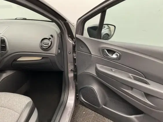 RENAULT CAPTUR - voiture d'occasion - Photo 20