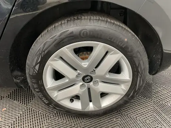 RENAULT CLIO V - voiture d'occasion - Photo 22