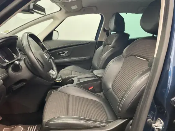 RENAULT SCENIC IV - voiture d'occasion - Photo 18