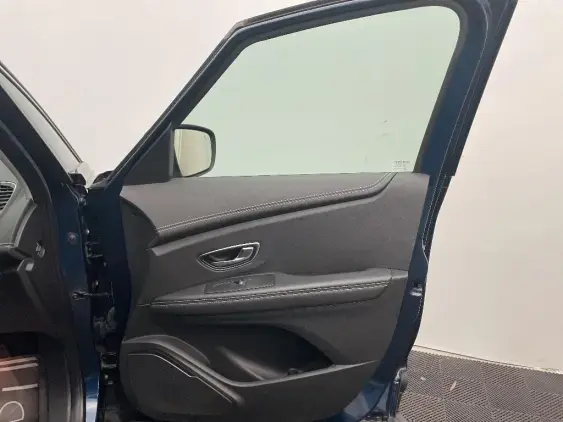 RENAULT SCENIC IV - voiture d'occasion - Photo 20