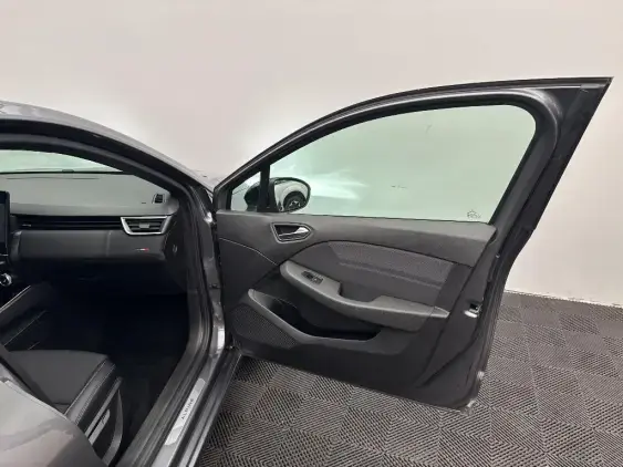 RENAULT CLIO V - voiture d'occasion - Photo 20