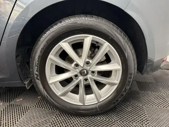 RENAULT MEGANE IV - voiture d'occasion - Photo 24