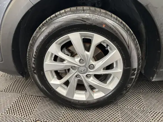 HYUNDAI TUCSON II - voiture d'occasion - Photo 23