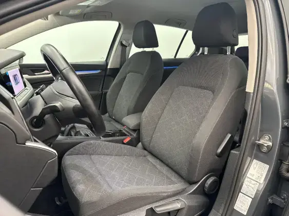 VOLKSWAGEN GOLF VIII - voiture d'occasion - Photo 18