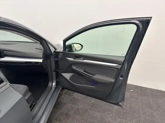 VOLKSWAGEN GOLF VIII - voiture d'occasion - Photo 20