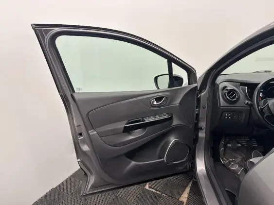 RENAULT CAPTUR - voiture d'occasion - Photo 19