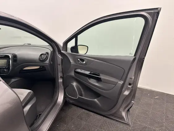 RENAULT CAPTUR - voiture d'occasion - Photo 20