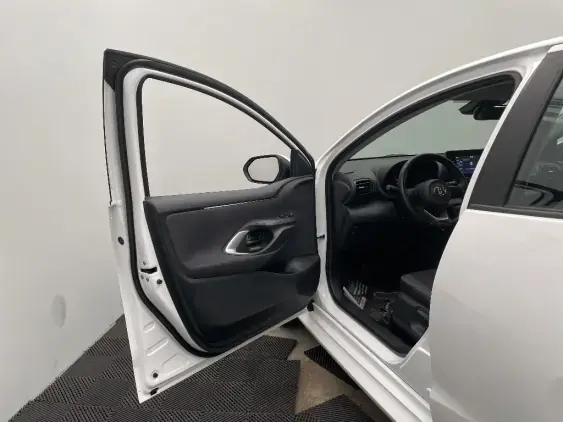TOYOTA YARIS IV - voiture d'occasion - Photo 19