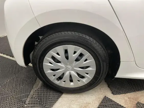 TOYOTA YARIS IV - voiture d'occasion - Photo 24