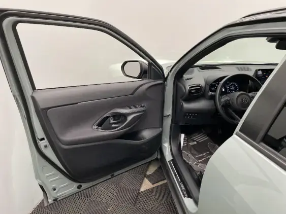TOYOTA YARIS CROSS I - voiture d'occasion - Photo 19