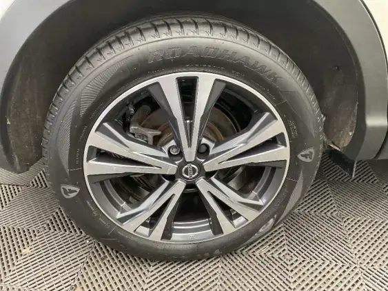NISSAN QASHQAI II - voiture d'occasion - Photo 25