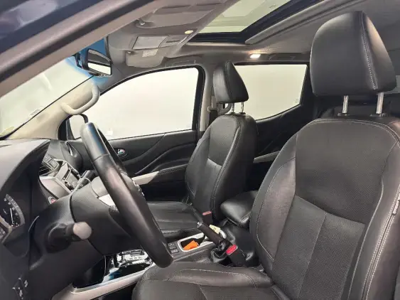 NISSAN NP300 NAVARA III - voiture d'occasion - Photo 18