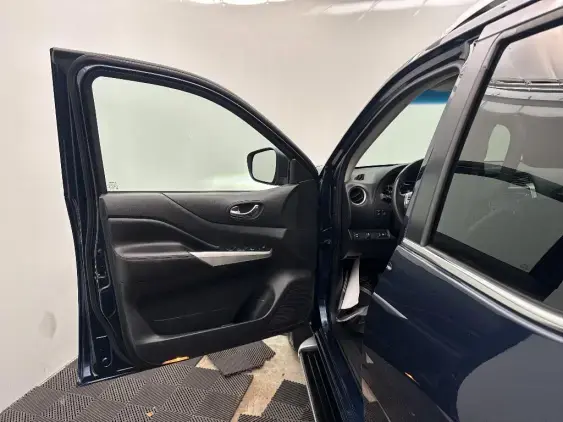 NISSAN NP300 NAVARA III - voiture d'occasion - Photo 19