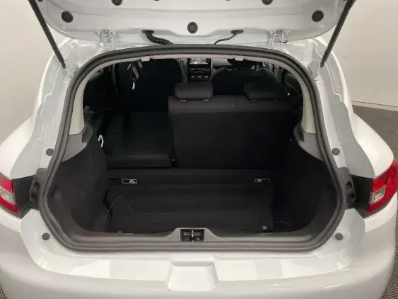 RENAULT CLIO IV - voiture d'occasion - Photo 16