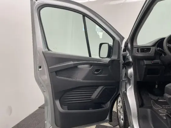 RENAULT TRAFIC III - voiture d'occasion - Photo 19
