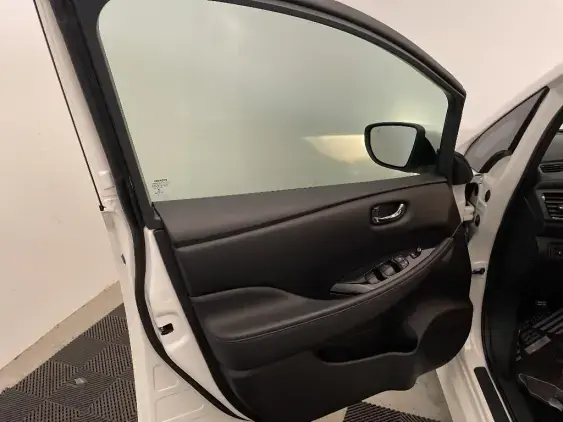 NISSAN LEAF II - voiture d'occasion - Photo 19
