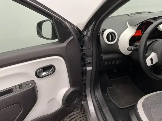 RENAULT TWINGO III - voiture d'occasion - Photo 17