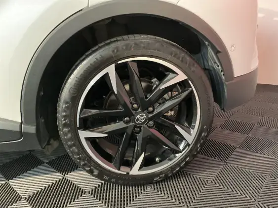 TOYOTA C-HR - voiture d'occasion - Photo 24