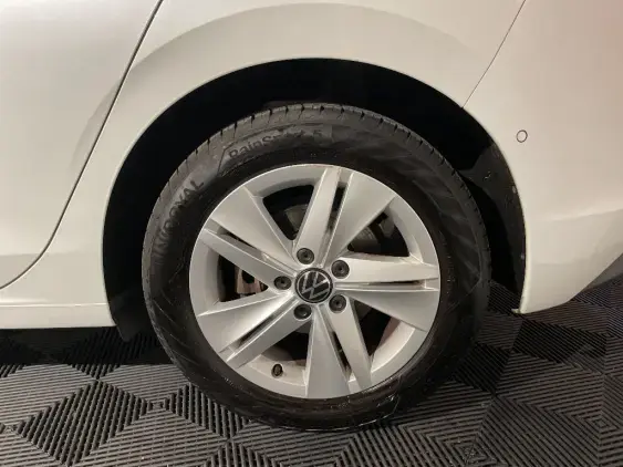 VOLKSWAGEN GOLF VIII - voiture d'occasion - Photo 24