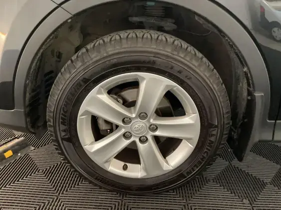 TOYOTA RAV4 IV - voiture d'occasion - Photo 23