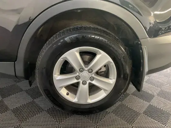 TOYOTA RAV4 IV - voiture d'occasion - Photo 24