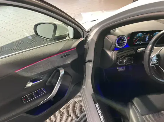 MERCEDES CLASSE A IV - voiture d'occasion - Photo 19