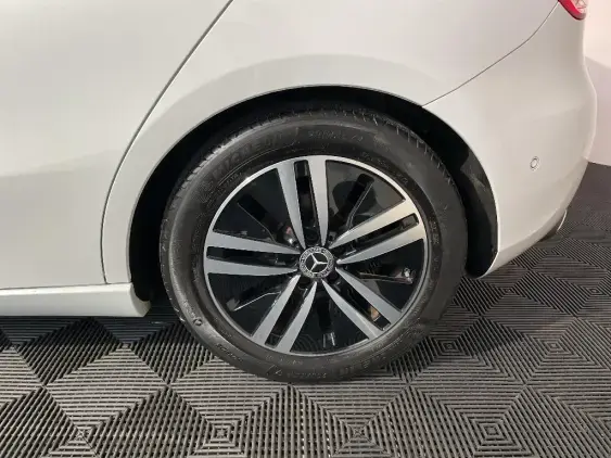 MERCEDES CLASSE A IV - voiture d'occasion - Photo 24