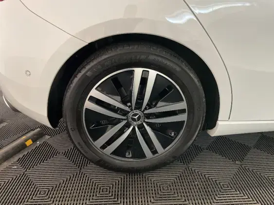 MERCEDES CLASSE A IV - voiture d'occasion - Photo 25