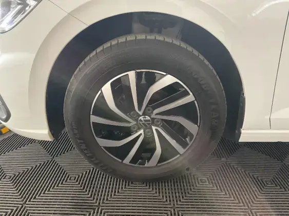 VOLKSWAGEN POLO VI - voiture d'occasion - Photo 23