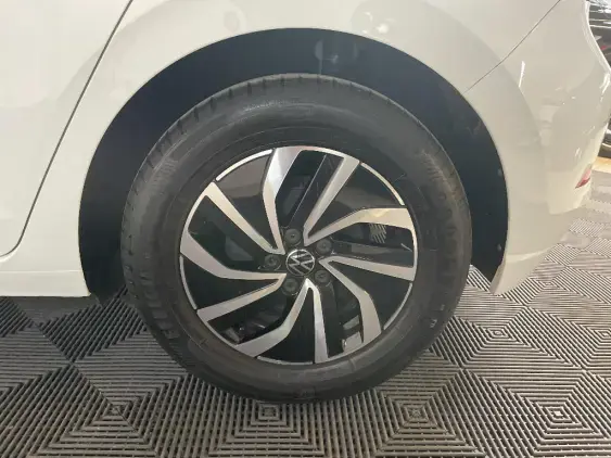 VOLKSWAGEN POLO VI - voiture d'occasion - Photo 24