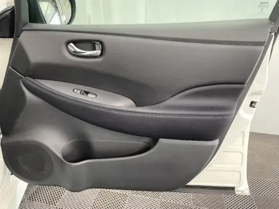 NISSAN LEAF II - voiture d'occasion - Photo 17