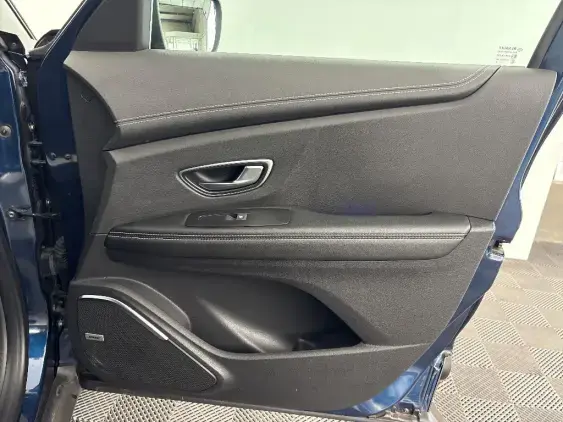 RENAULT SCENIC IV - voiture d'occasion - Photo 18