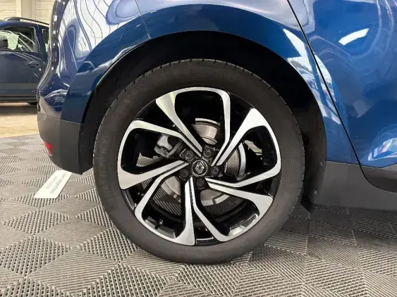 RENAULT SCENIC IV - voiture d'occasion - Photo 23