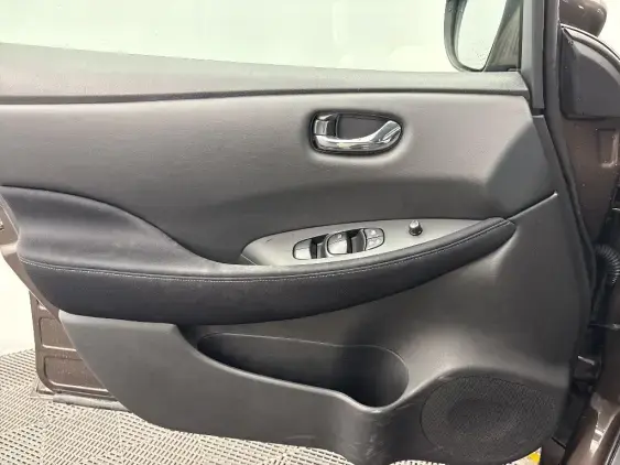 NISSAN LEAF II - voiture d'occasion - Photo 18