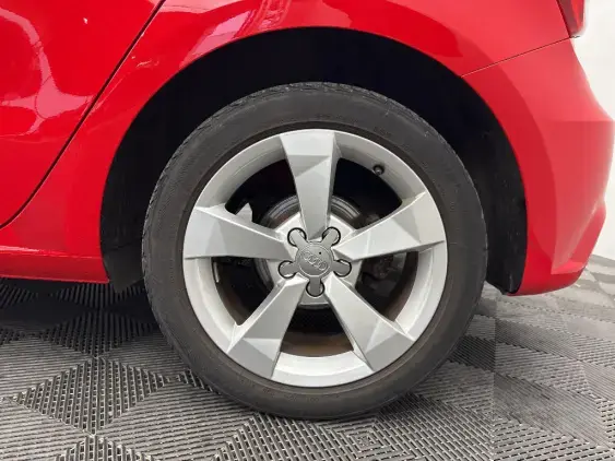 AUDI A1 - voiture d'occasion - Photo 23