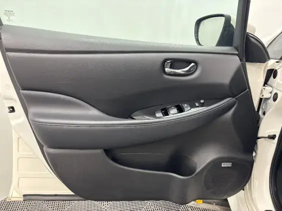 NISSAN LEAF II - voiture d'occasion - Photo 18