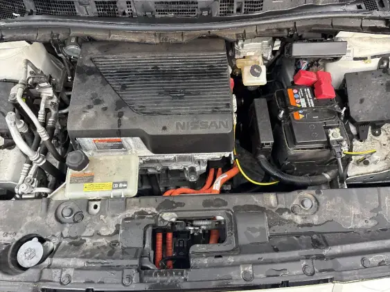 NISSAN LEAF II - voiture d'occasion - Photo 20