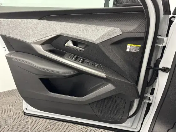 PEUGEOT 3008 III - voiture d'occasion - Photo 19