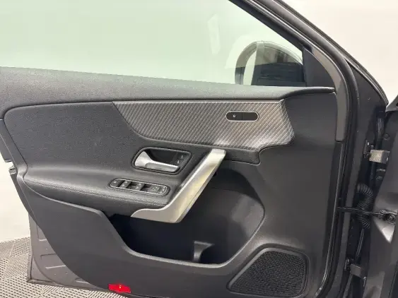 MERCEDES CLASSE A IV - voiture d'occasion - Photo 19